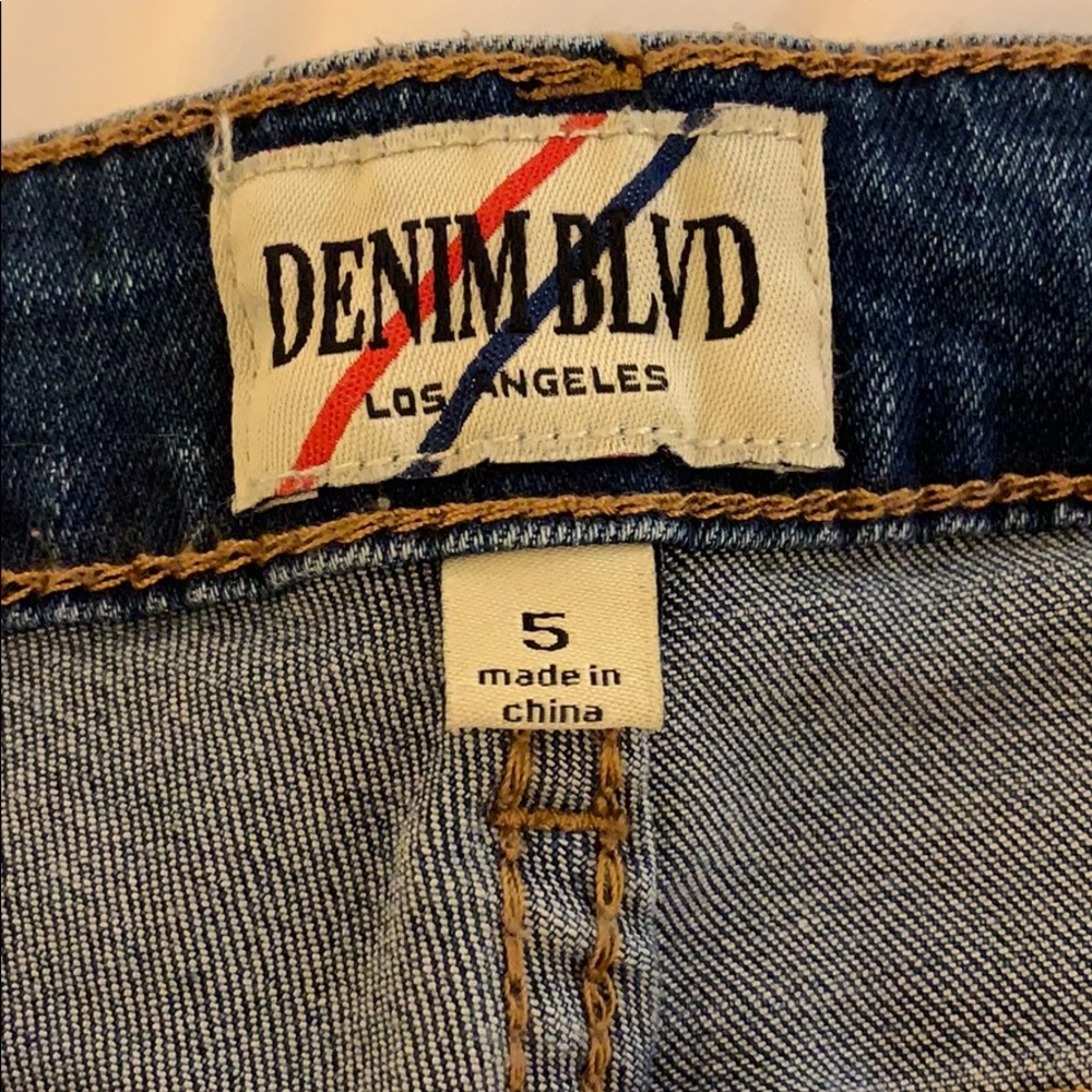 Jeans - Picture 3 of 4